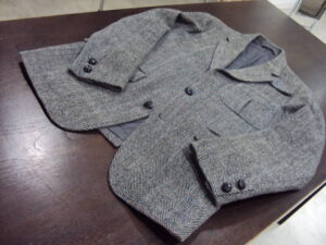 ハリスツイード　ジャケット　袖口　裏地　破れダメージ　破損　Harris Tweed