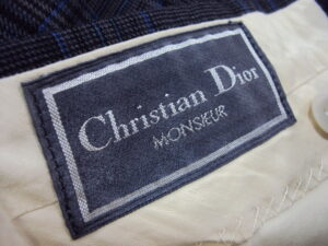 クリスチャン ディオール　パンツ　虫食い　虫くい　破れ　穴　かけはぎ　かけつぎ　ダメージ復元　Christian Dior