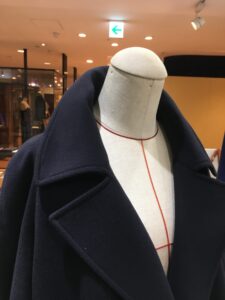 アルスターコート　襟を立てるスロートラッチ　チンウォーマー　チンストラップ作成オーダー　Ulster coat