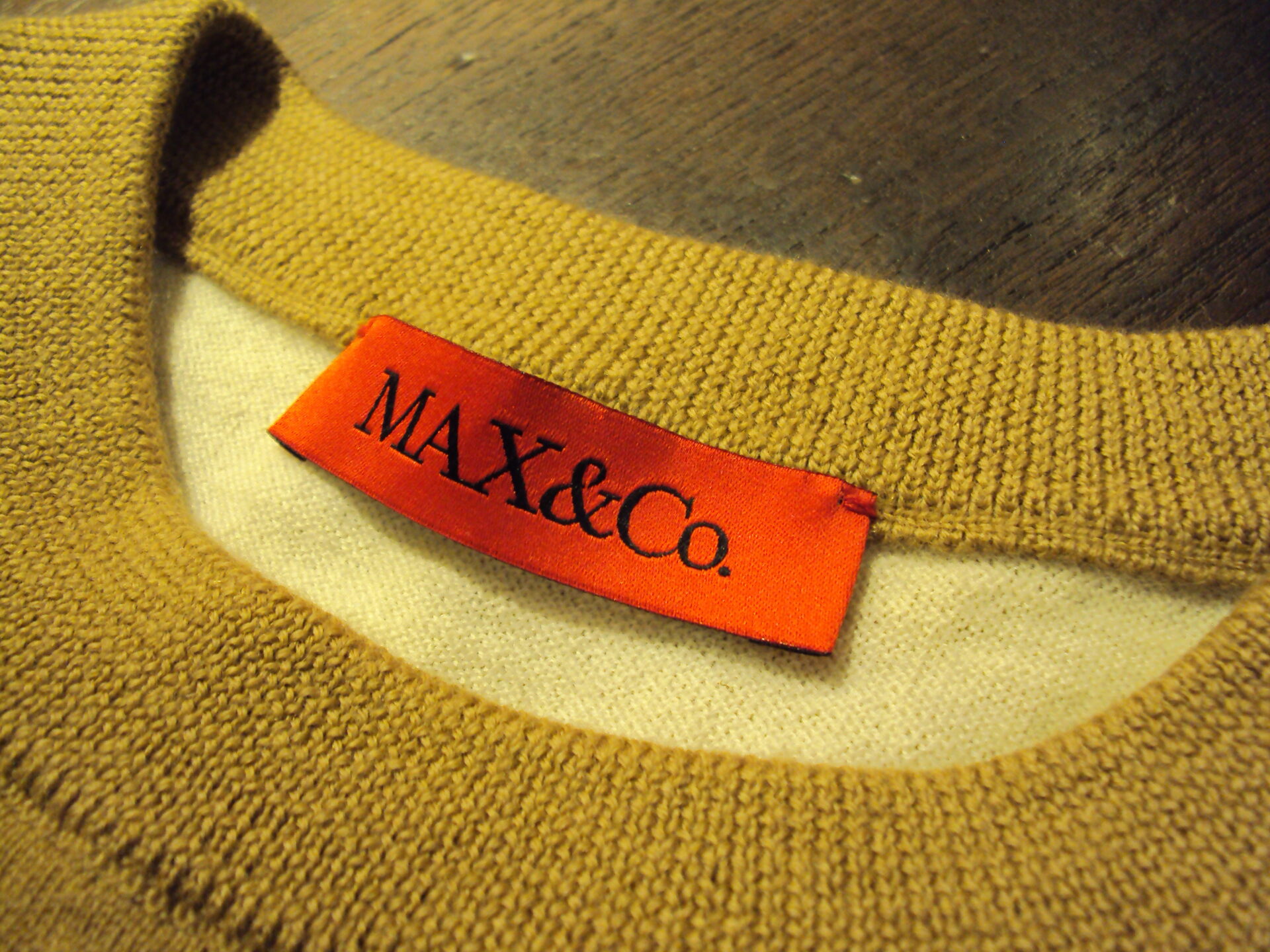 MAX&Co　ニット　虫食い　破れ　穴　かけはぎ　かけつぎ　ダメージ復元　マックス アンド コー　MAX&Co